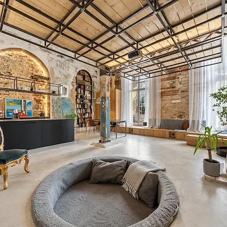 Raw Luxury Loft In *