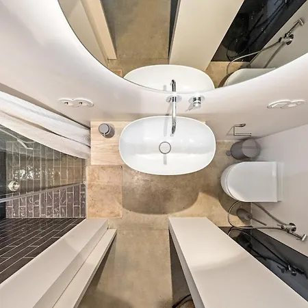 Raw Luxury Loft In Appartamento *