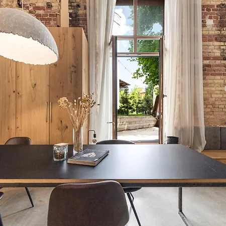 Raw Luxury Loft In